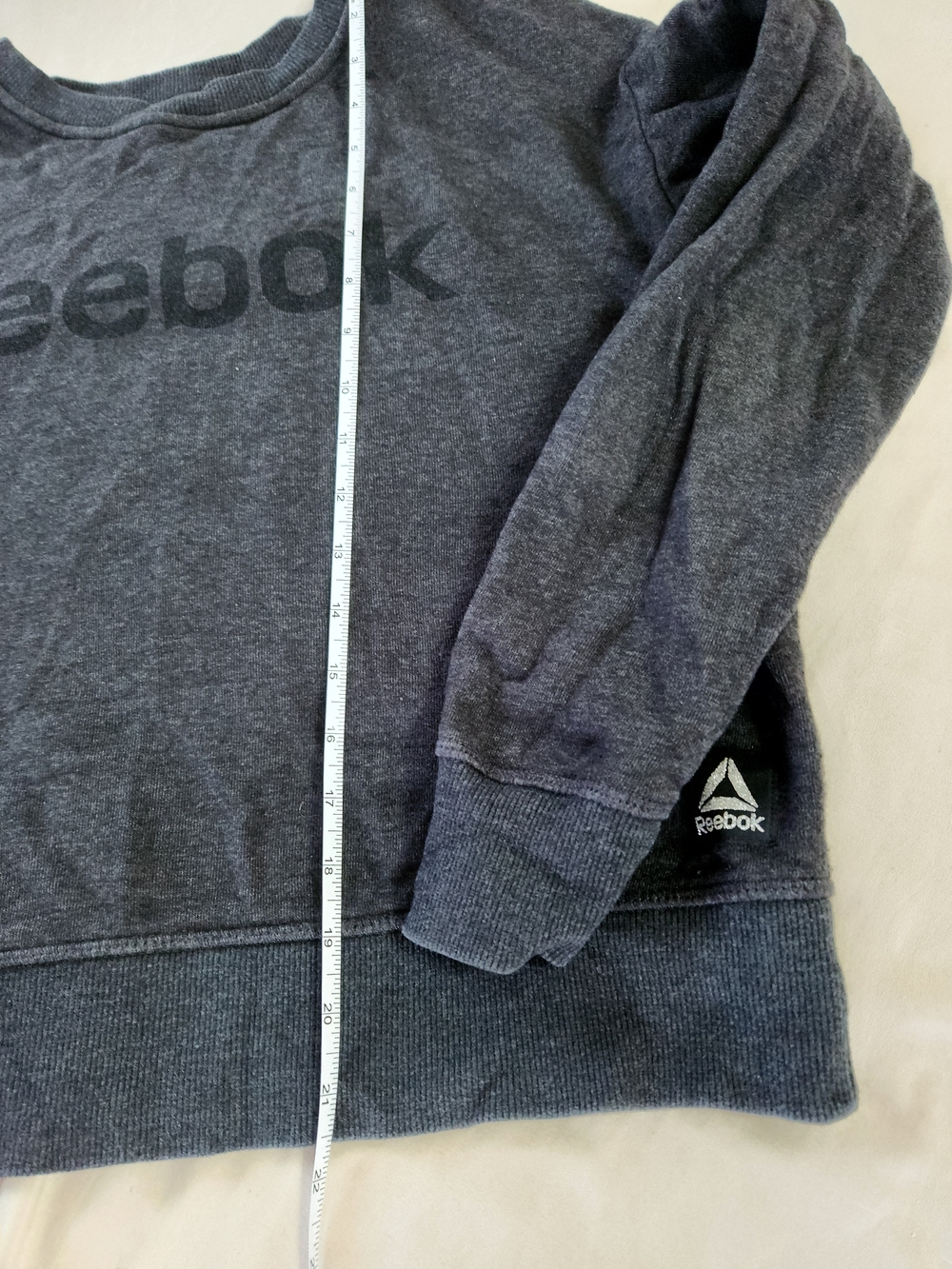 Reebok Men’s Charcoal Logo Crewneck Sweatshirt